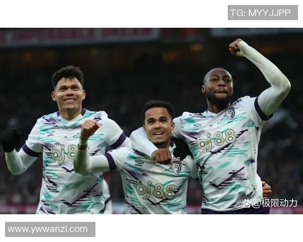 英超激战：尤文图斯大胜巴黎圣日耳曼红牌事件引发全场热议