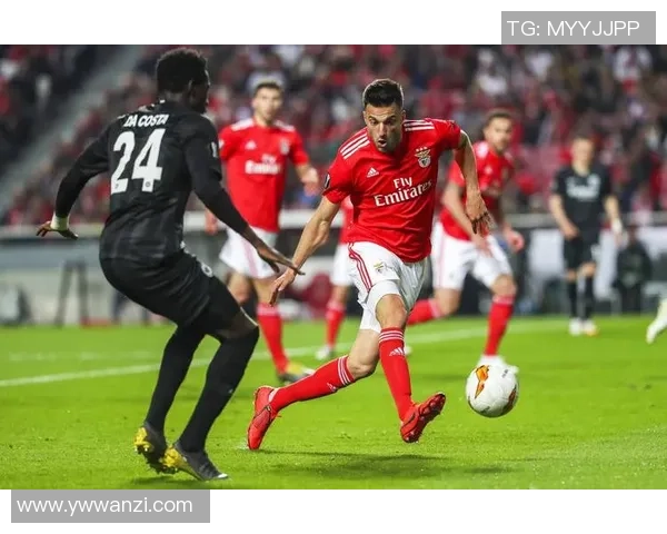 足总杯激战:多特蒙德逆转本菲卡全场沸腾战术解析